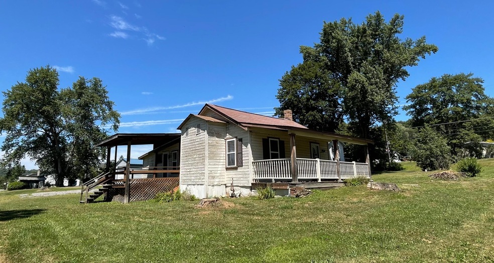 51 E Spruce St, Mahaffey, PA 15757 - photo 1