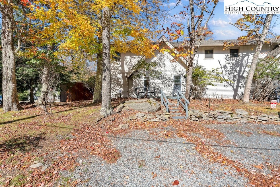 101 Hornbeam Rd unit 2B, Beech Mountain, NC 28604 - photo 1