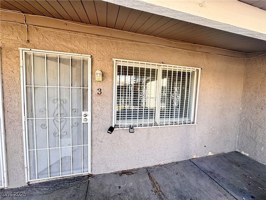 1309 N 22nd St unit 3, Las Vegas, NV 89101 - photo 1