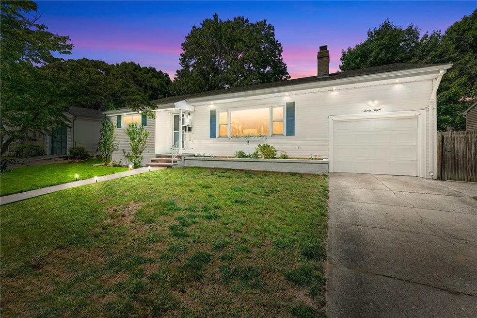 38 Baldino Dr, Cranston, RI 02920 - photo 1