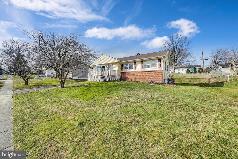 3731 Ridgewood Ln, Brookhaven, PA 19015 - photo 1