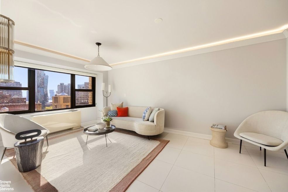 Murray Hill Mews unit 16 F, New York, NY 10016 - photo 1