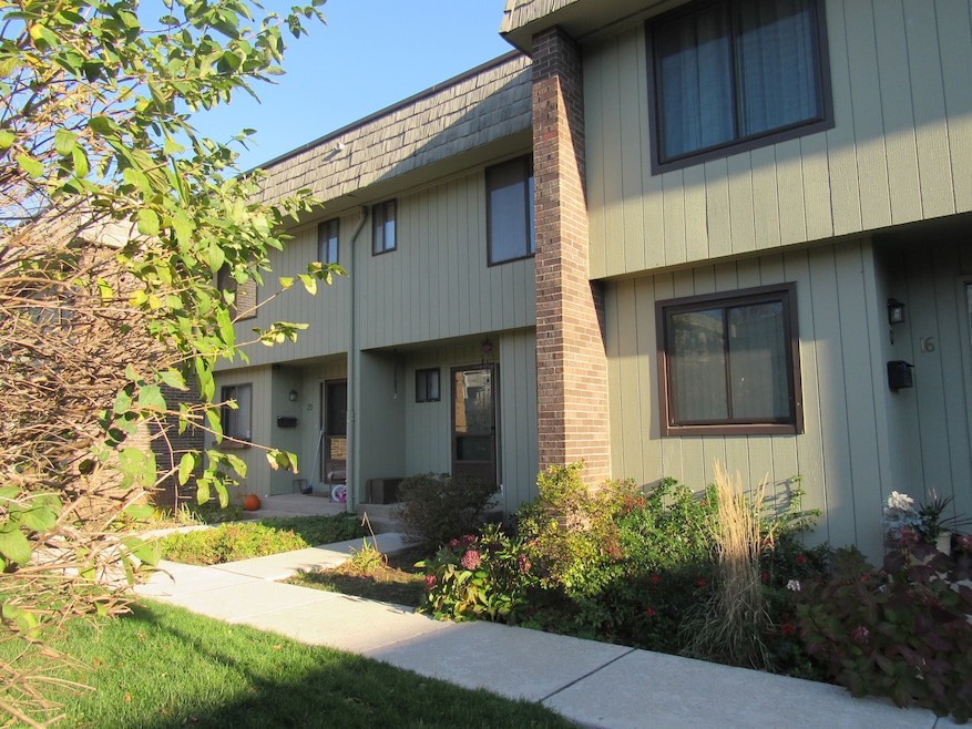 Unit 18 Great well kept complex