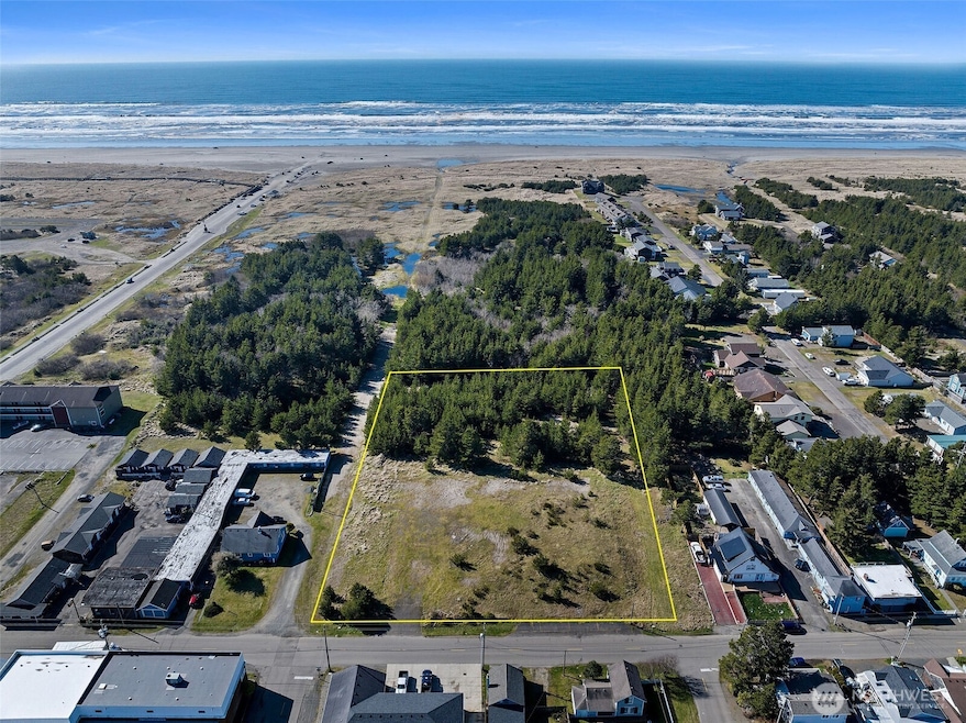 301 Ocean Beach Blvd N, Long Beach, WA 98631 - photo 1