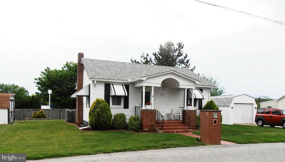 6230 Walnut Ave, Sykesville, MD 21784 - photo 1