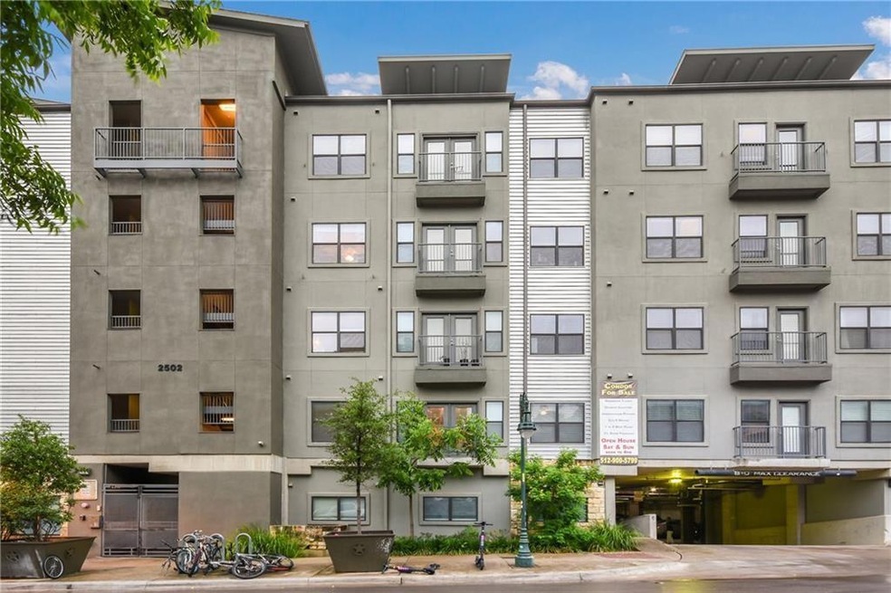 Texan Shoal Creek: Just (5) blocks from the Univer