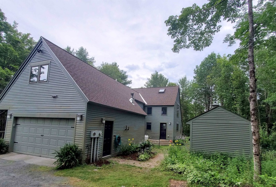 74 Redfield Proctor Rd, Quechee, VT 05059 - photo 1