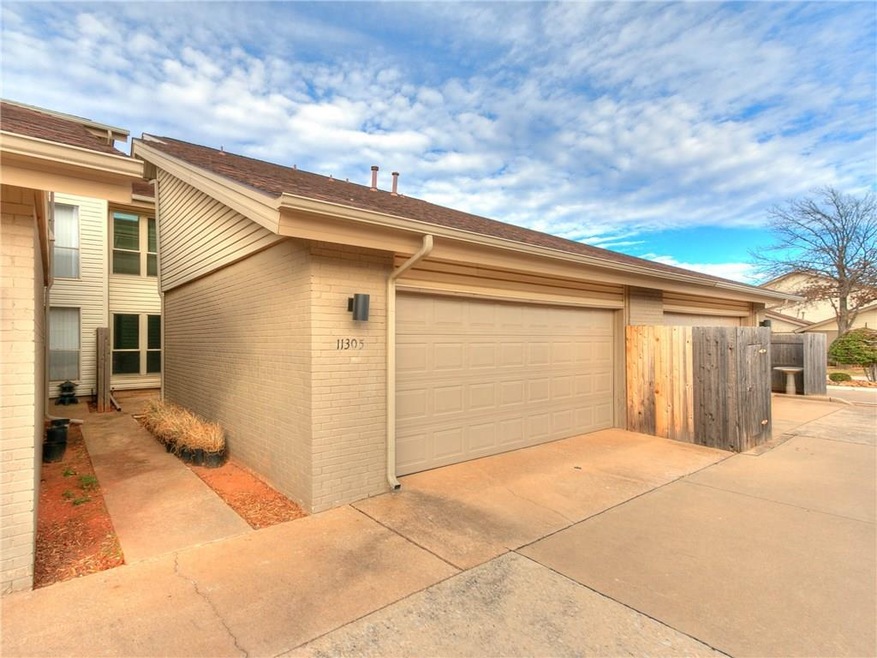 11305 Benttree Cir, Oklahoma City, OK 73120 - photo 1