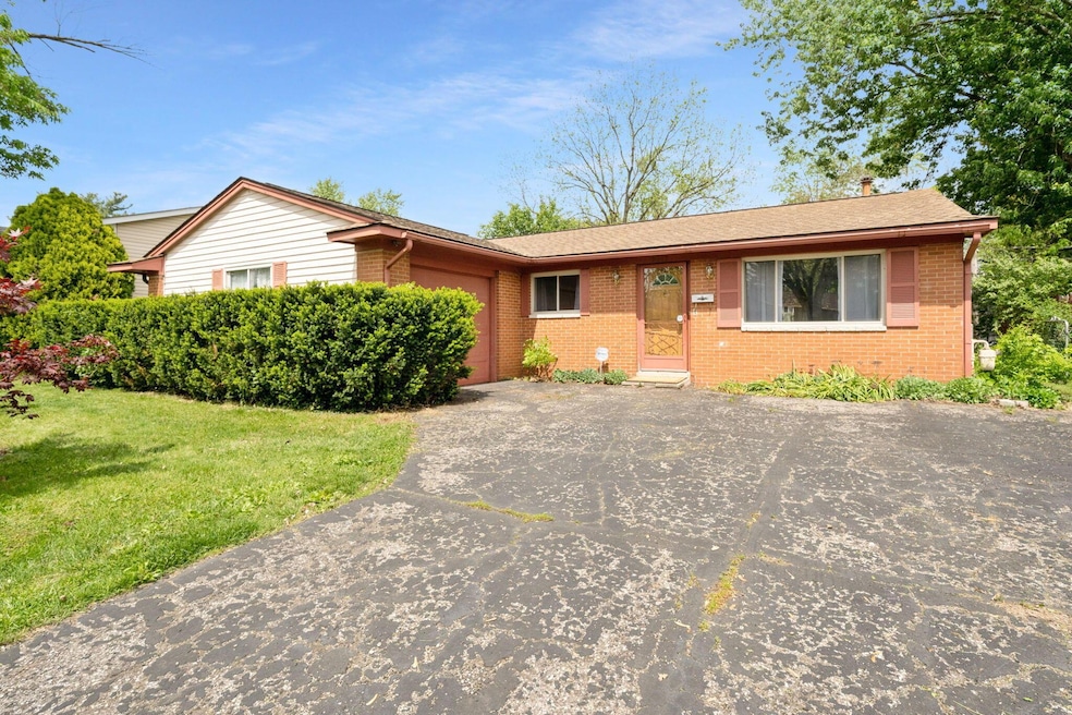 5012 Labelle Dr, Columbus, OH 43232 - photo 1