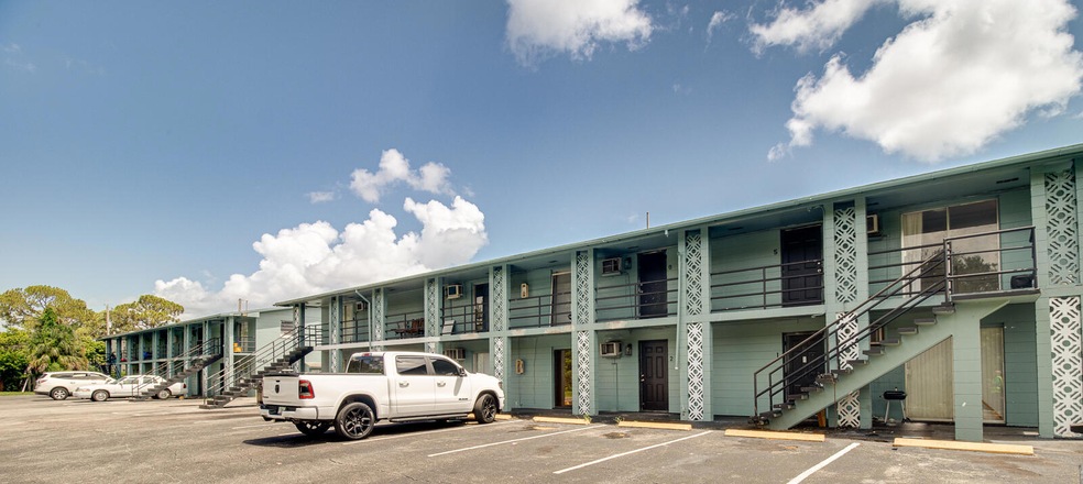 Pine Ridge Apartments - Cocoa Beach-5