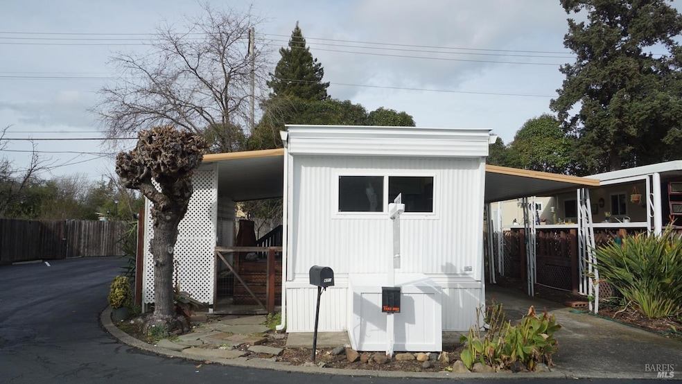 Welcome HOME to 472 Kay Mar Way.