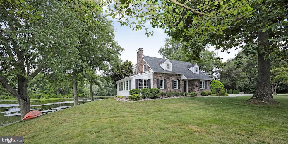 22 Laytons Lake Dr, Penns Grove, NJ 08069 - photo 1