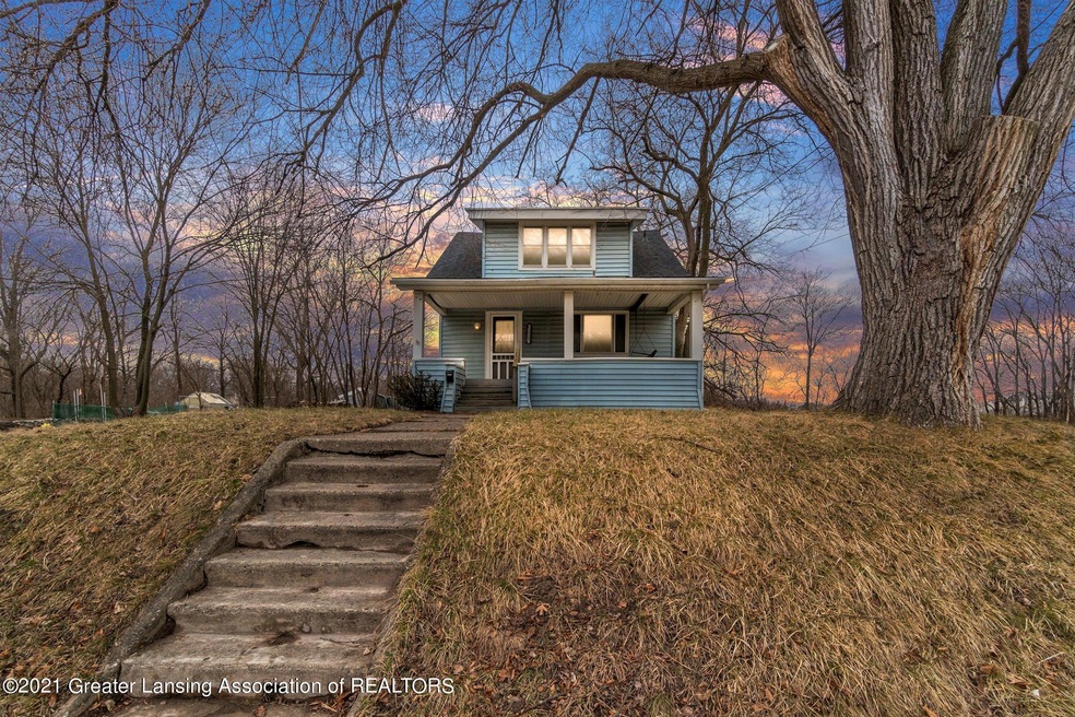 1002 Shepard St, Lansing, MI 48912 - photo 1
