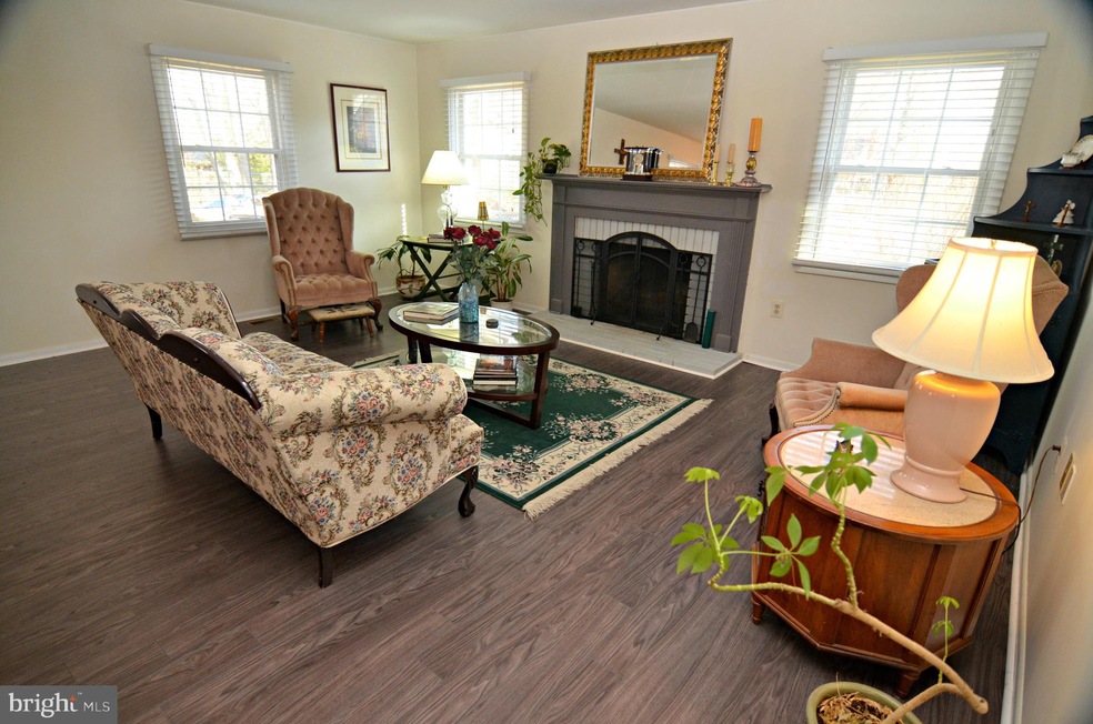 12200 Cedarbrook Ln, Laurel, MD 20708 - photo 1