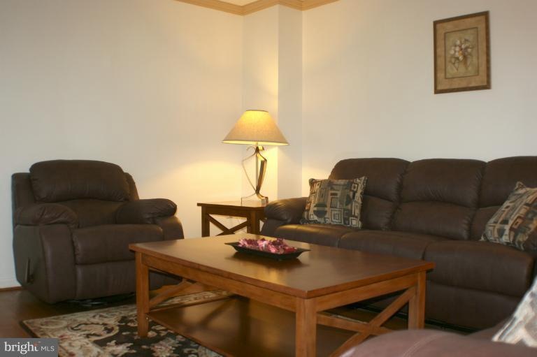 8141 Claiborne Dr, Frederick, MD 21702 - photo 1