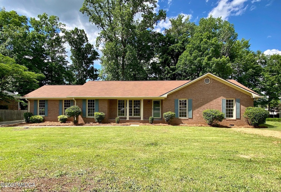 1050 Underwood Dr, Macon, GA 31210 - photo 1