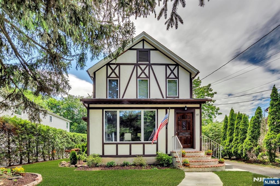 77 Myrtle Ave, Allendale, NJ 07401 - photo 1