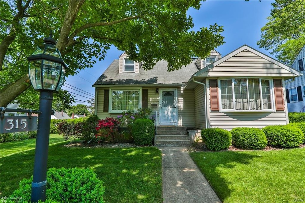 315 S Arch St, Allentown, PA 18103 - photo 1