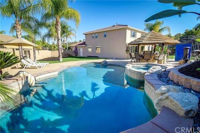 Pool Lovers Paradise! Extraordinary home on an ama
