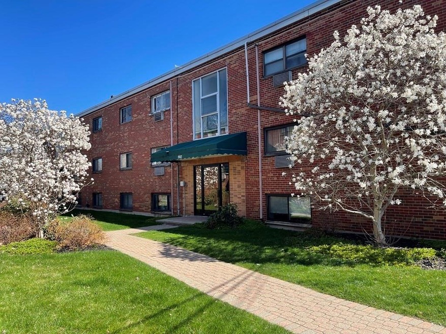 592 American Legion Hwy unit 8, Roslindale, MA 02131 - photo 1