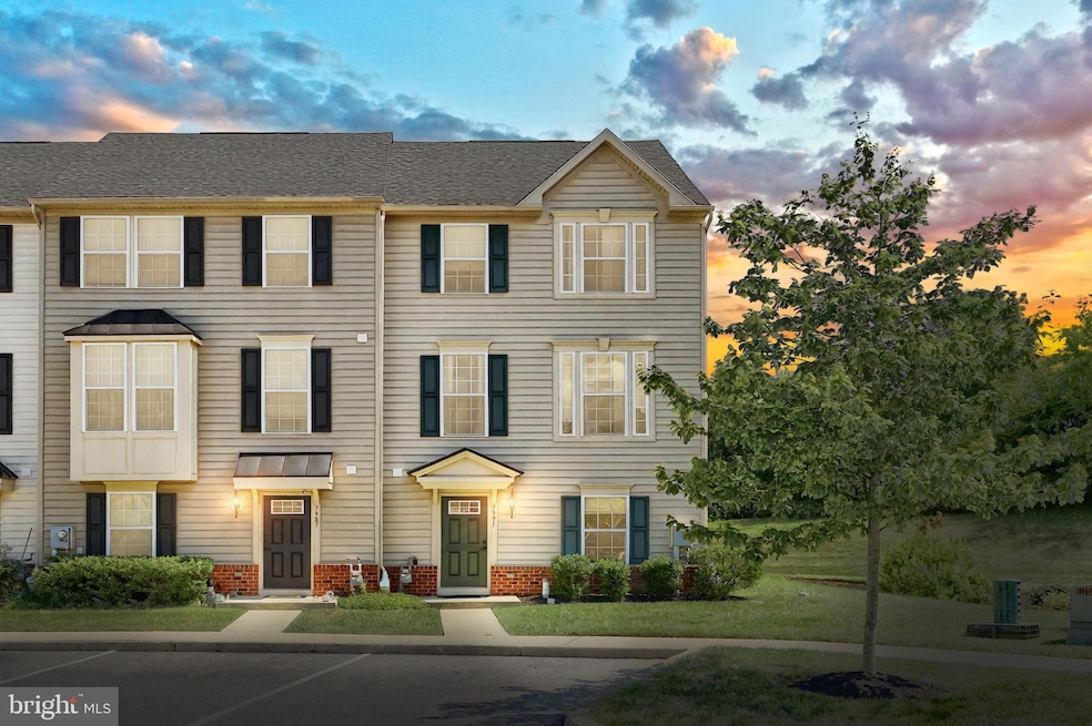 7991 Erinvale Ln, Seven Valleys, PA 17360 - photo 1