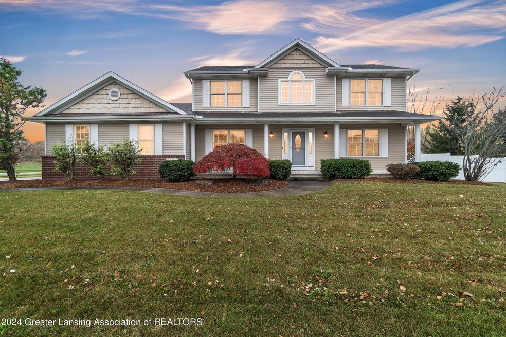 7620 Barsfield Ln, Grand Ledge, MI 48837 - photo 1