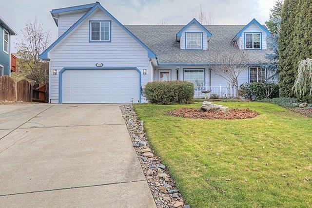 1349 Westview Dr, Grants Pass, OR 97527 - photo 1