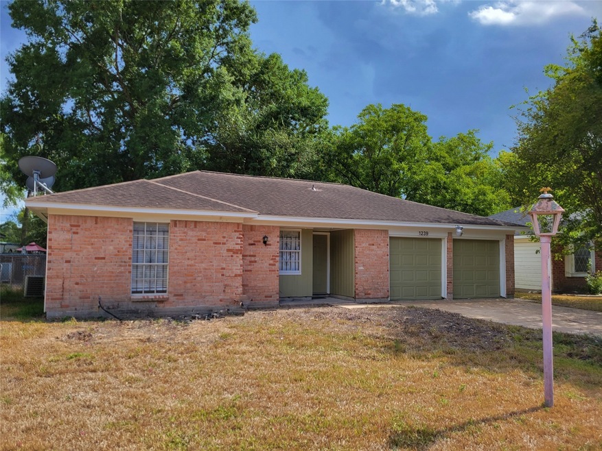 1239 W Donovan St, Houston, TX 77091 - photo 1