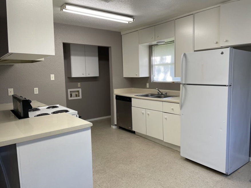 724 Willow St unit 2, Waller, TX 77484 - photo 1