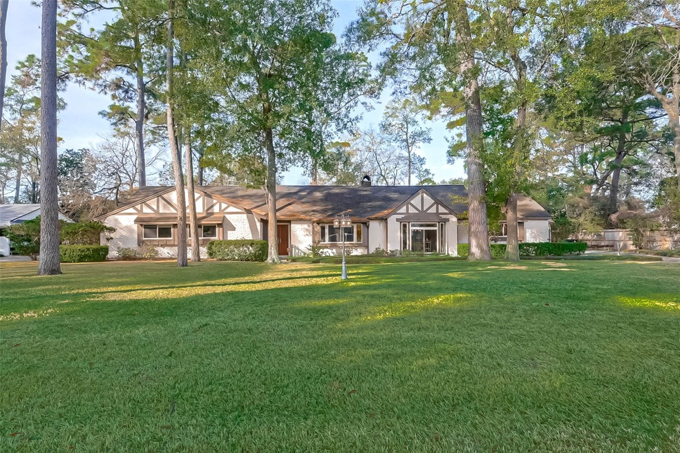 311 Paul Revere Dr, Houston, TX 77024 - photo 1