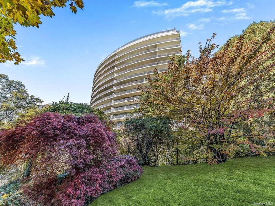 Welcome to Hayden-on-the-Hudson Condominium Comple
