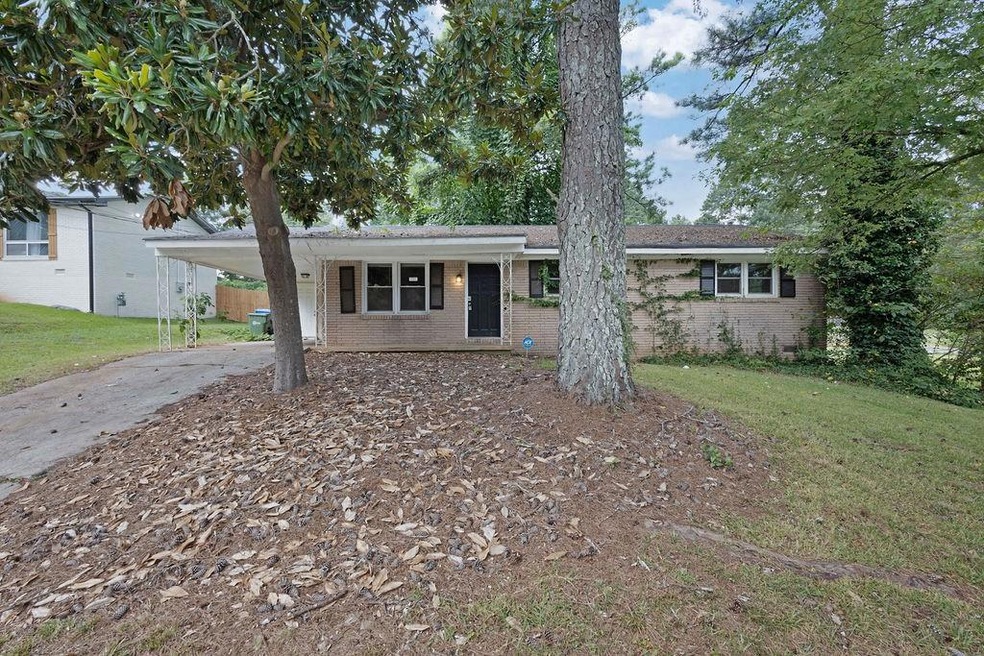 Under Contract $170,000 • Co-Listing Agent