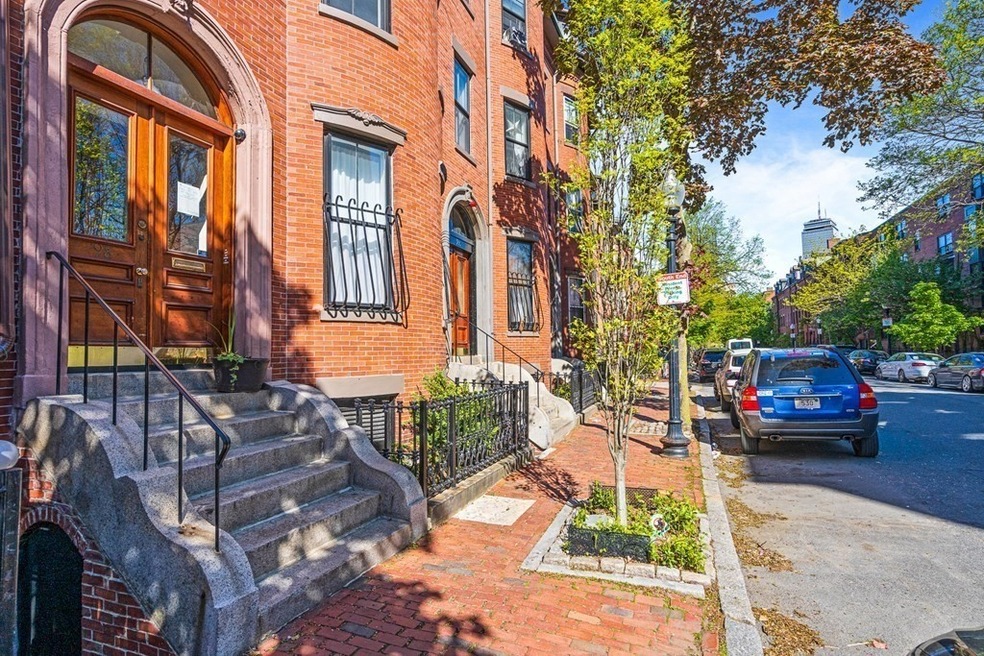98 W Concord St unit 1, Boston, MA 02118 - photo 1