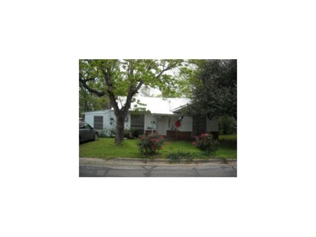 601 Burk St, Nacogdoches, TX 75964 - photo 1