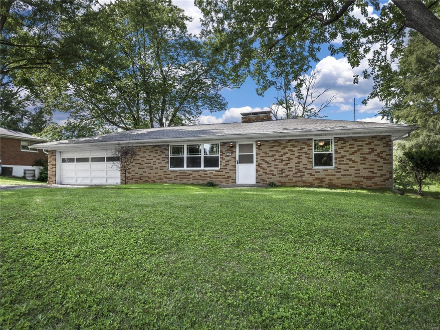 107 Saint Mary Drive, Collinsville