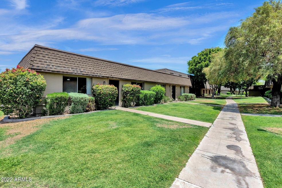 1-web-or-mls-1605-e-baker-dr