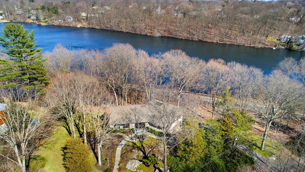 1 Lia Fail Way Cos Cob CT-large-008-6-00