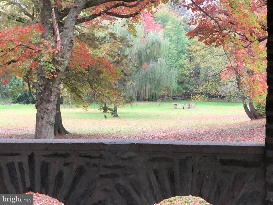 402 Dalmas Ave, Glenolden, PA 19036 - photo 1