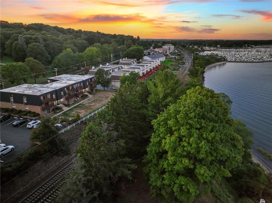 4162 Post Rd unit 11, East Greenwich, RI 02818 - photo 1