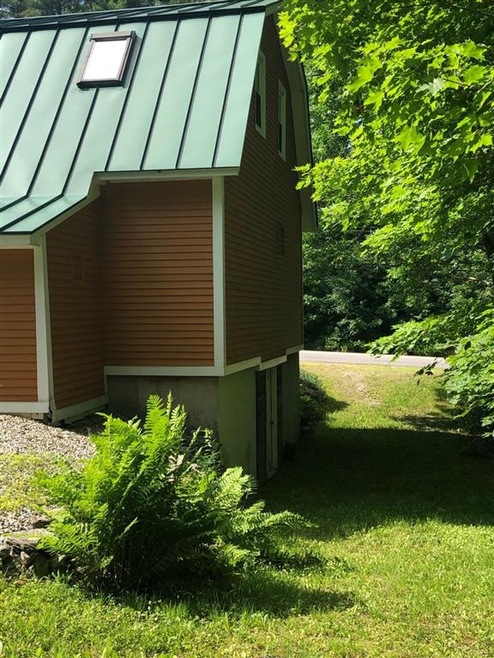 492 2nd Nh Turnpike, Claremont, NH 03743 - photo 1