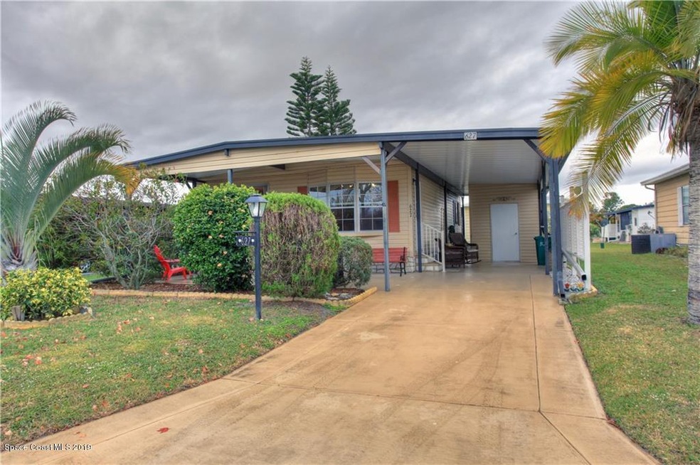 627 Oleander Cir, Sebastian, FL 32976 - photo 1