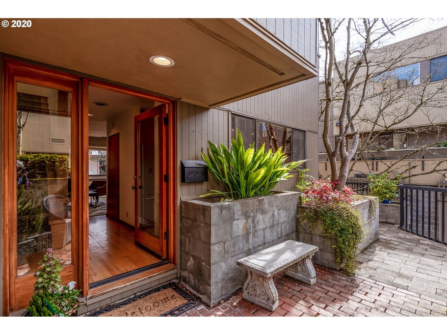 970 Lincoln St unit 15, Eugene, OR 97401 - photo 1