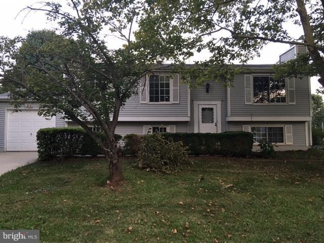 3005 Gatepost Ln, Herndon, VA 20171 - photo 1