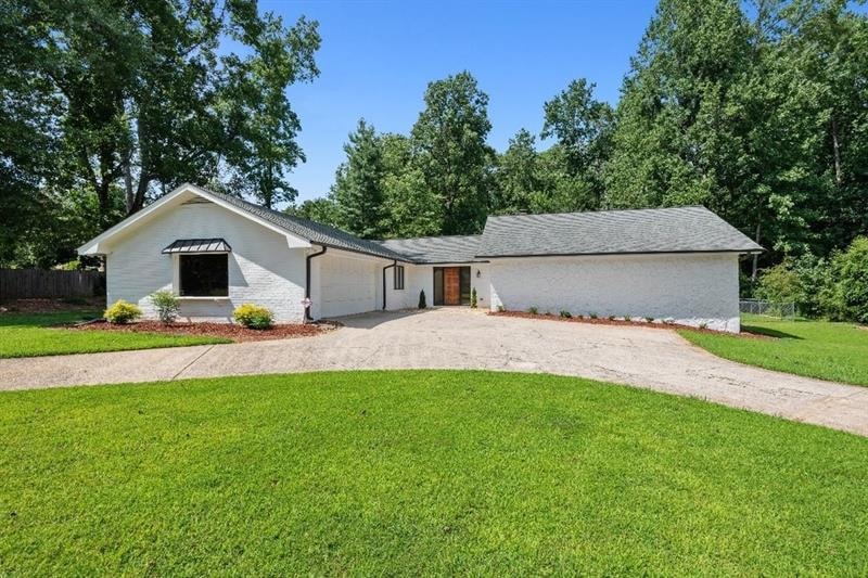 120 Powell Ct, Roswell, GA 30076 - photo 1