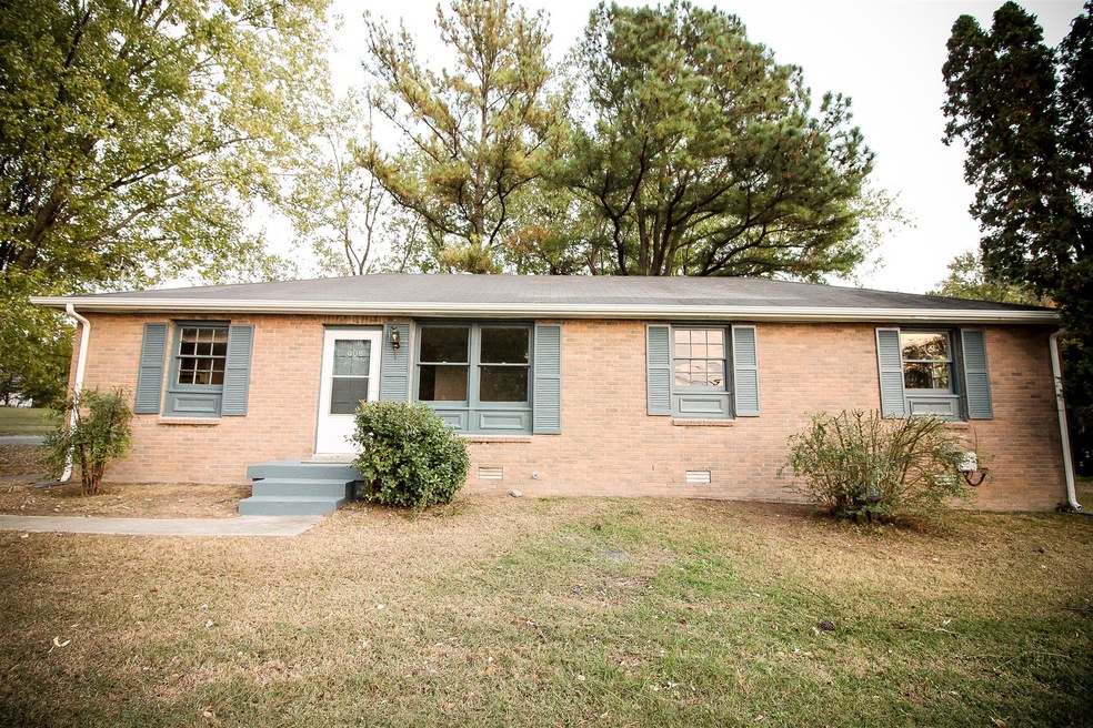 608 Shoma Dr, Shelbyville, TN 37160 - photo 1