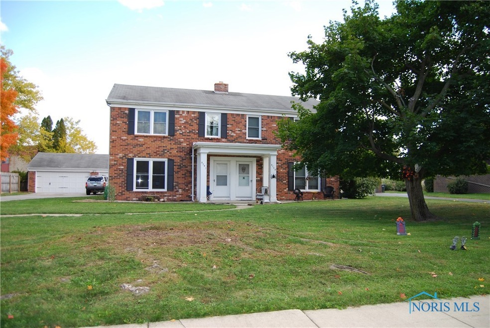 5741/5739 Cresthaven Lane