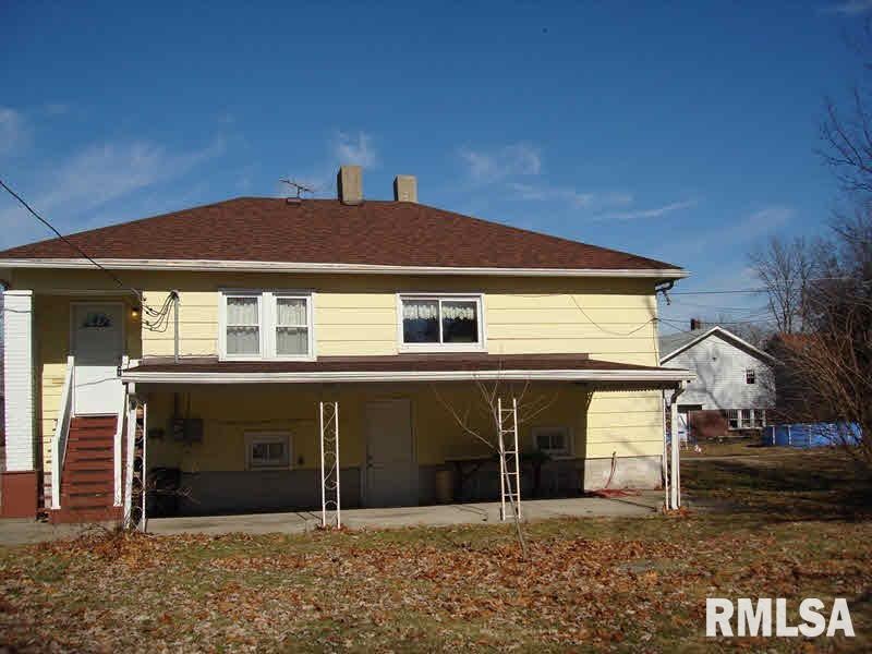704 N Cherry St, Harrisburg, IL 62946 - photo 1
