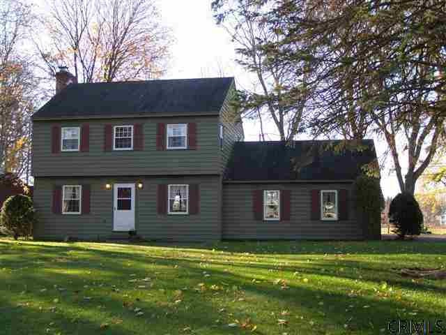 39 W Bayberry Rd, Glenmont, NY 12077 - photo 1