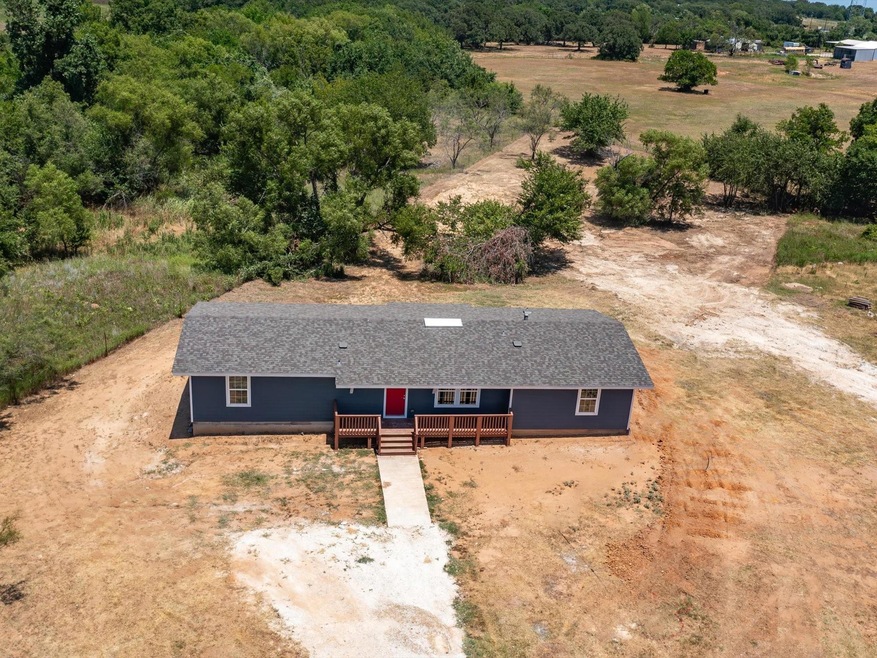 108 Frances Ln, Springtown, TX 76082 - photo 1
