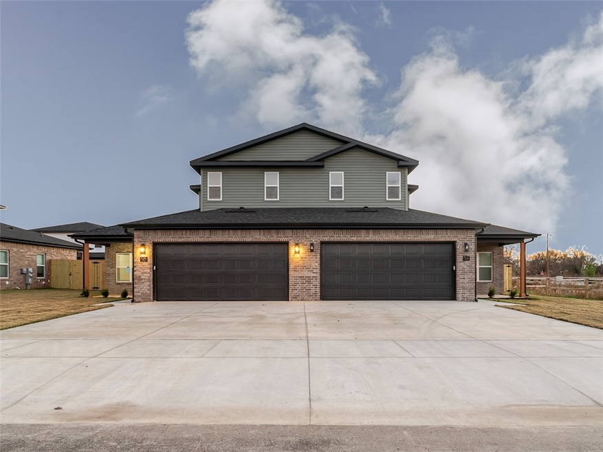 513 Cosmos St, Centerton, AR 72719 - photo 1